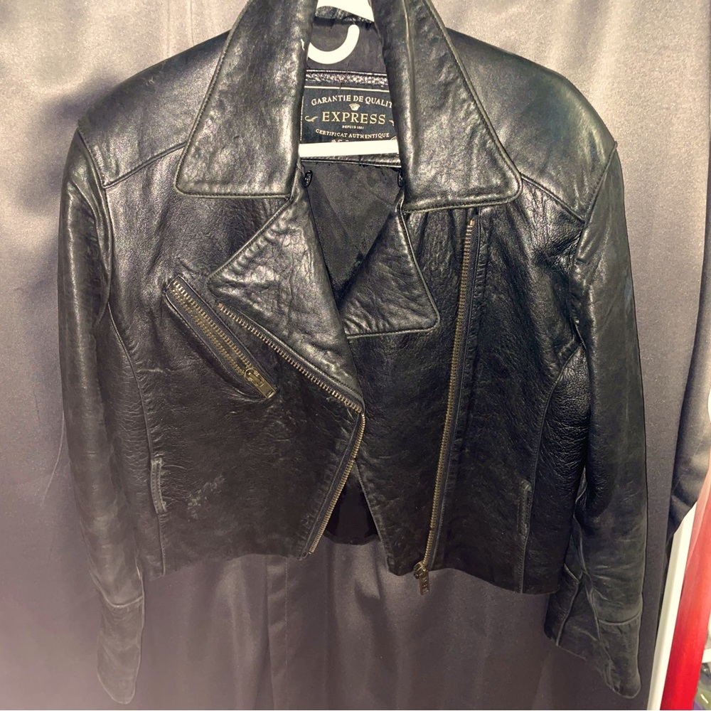 Crop top leather jacket